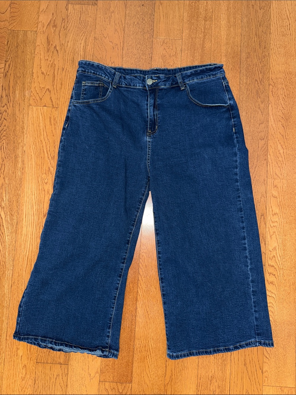 Amazon Women's Cropped Wide-Leg Jeans in Dark Blue Denim